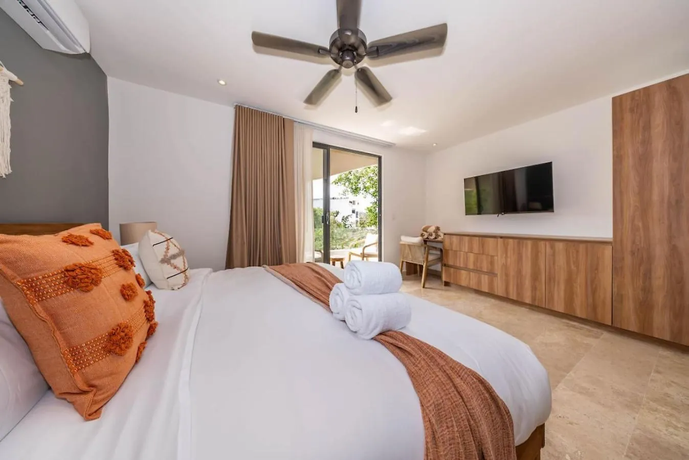 Holiday home King Studio W Private Balcony Rooftop Pool Gym Tulum